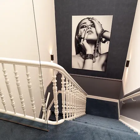 מלון Julien דן בוש